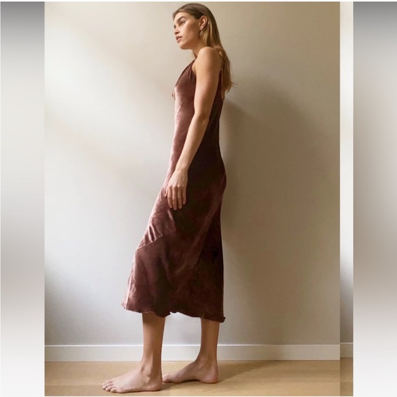 Aritzia Wilfred spritz velvet midi dress medium - Picture 2 of 7